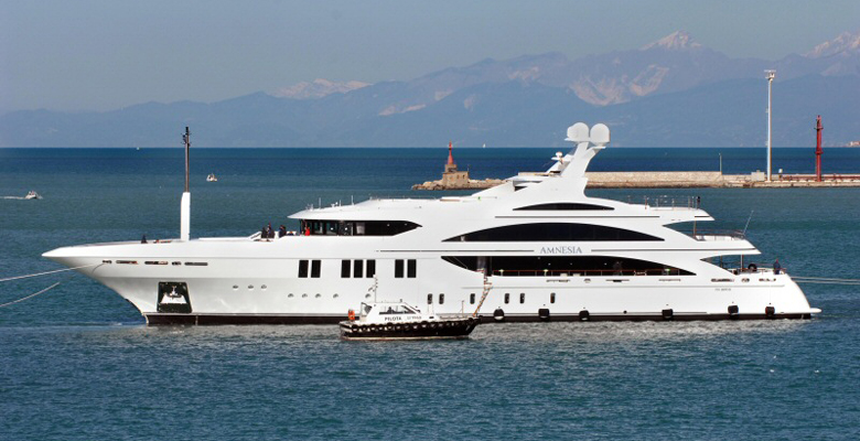launch of Benetti yacht Amnesia