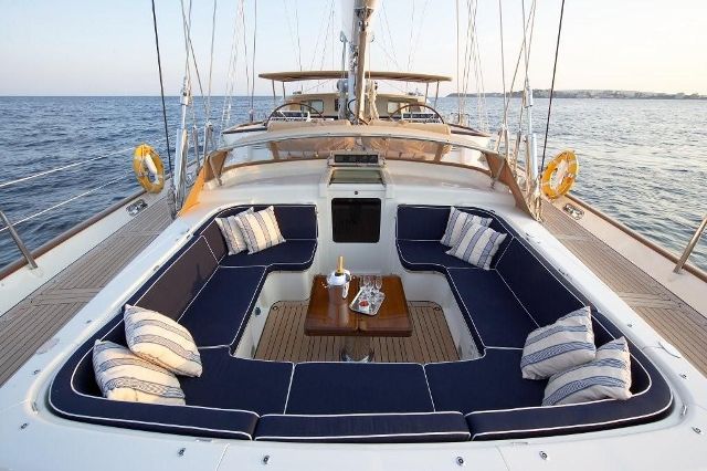 Royal Huisman yacht William Tai ex-Surama