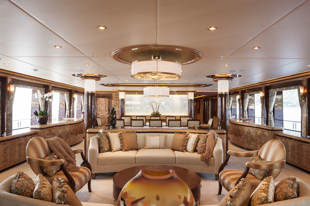 Trinity Lady Linda saloon