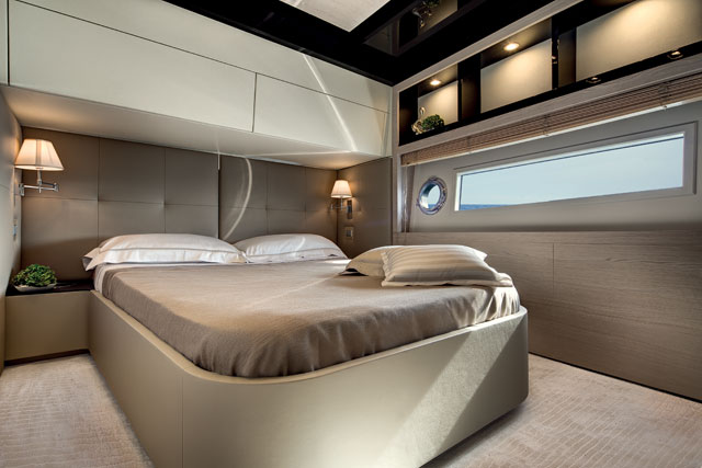 Azimut-80-2nd-VIP-Cabin