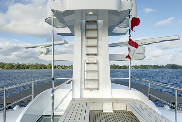 Alloy Yachts CaryAli Crows Nest