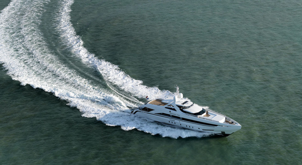 yacht Amore Mio - valentine-themed superyachts