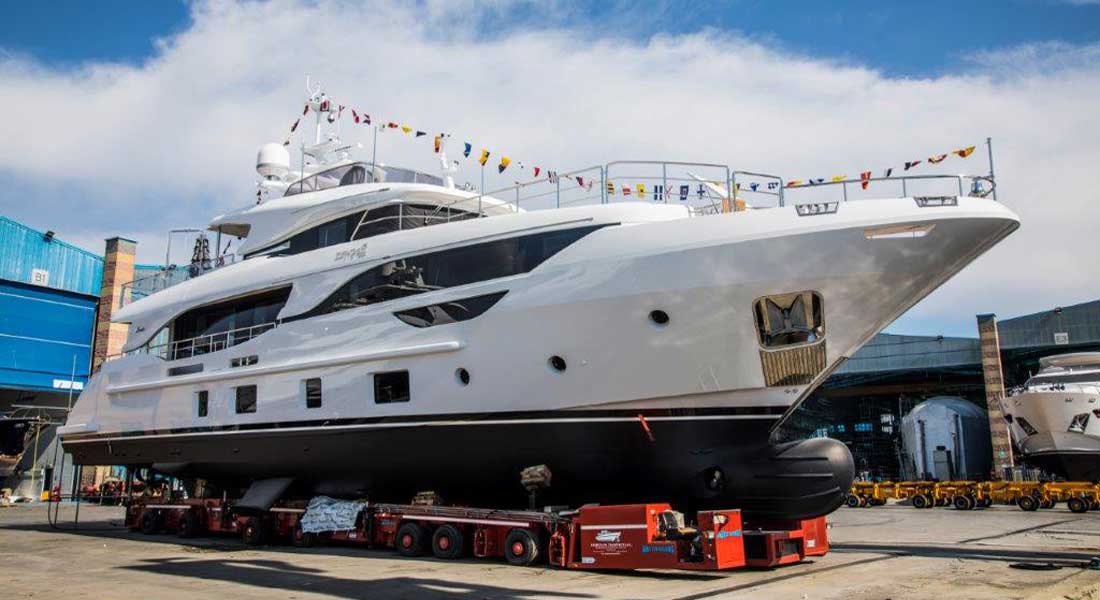 Zehra Benetti Delfino 95 megayacht hull 3