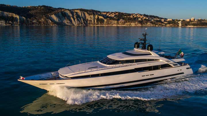 Agora III megayacht by ISA Yachts