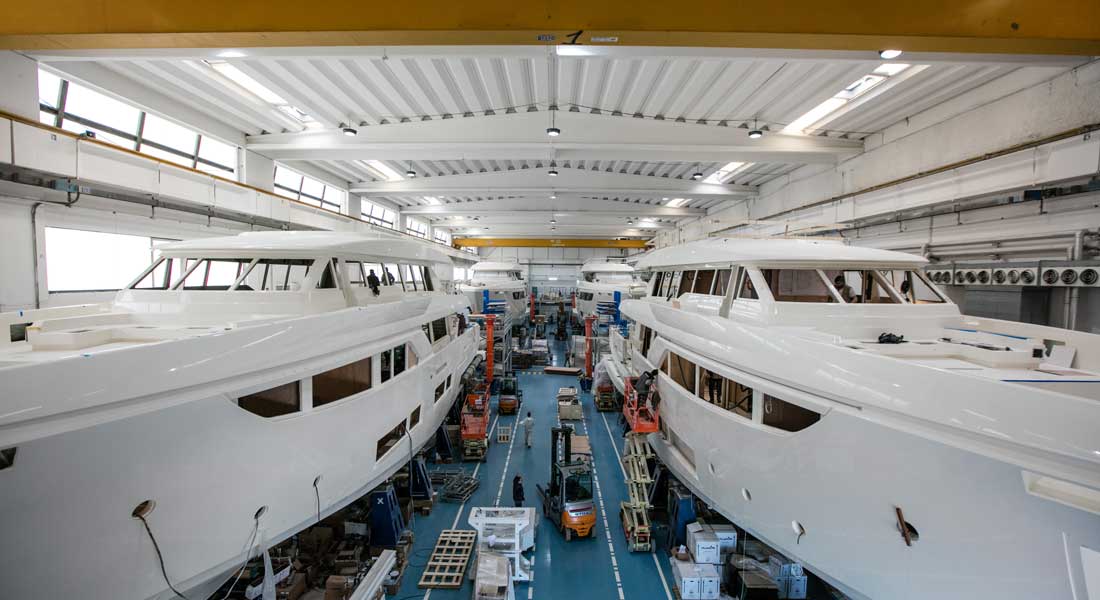 the Custom Line megayachts occupiy several build sheds in Italy