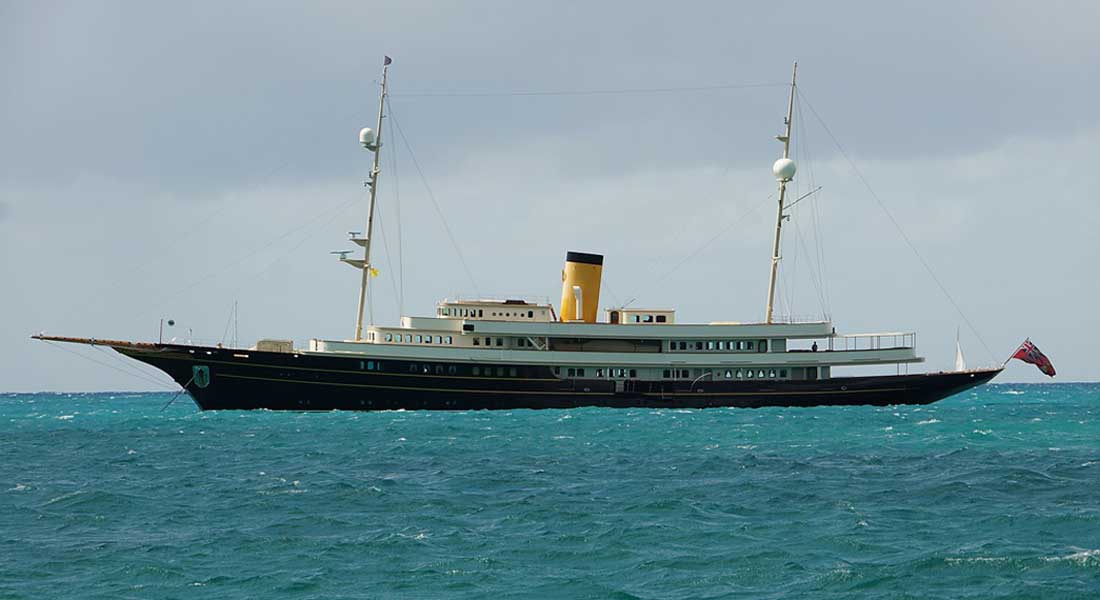 the classic replica megayacht Nero in 2015