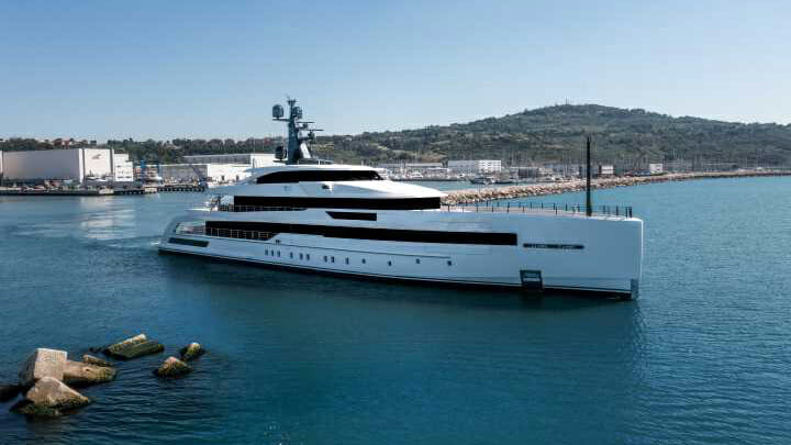 CRN delivers the superyacht Rio
