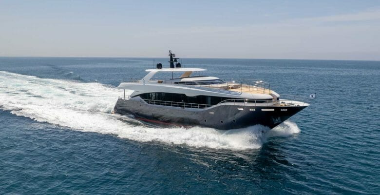 the Maiora 30 Walkaround superyacht Eden
