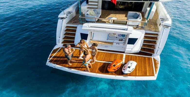 Sunseeker 88 Yacht X-TEND with toys