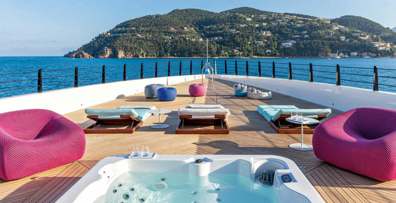 the yacht Rio has a private alfresco area for the owner