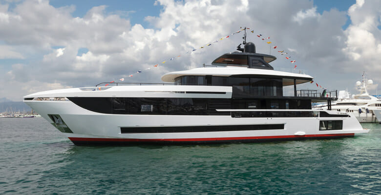 the first Mangusta Oceano 39 yacht launch 
