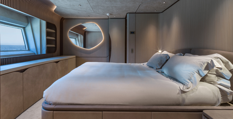 Maiora Exuma 35 yacht Pesa II guest stateroom