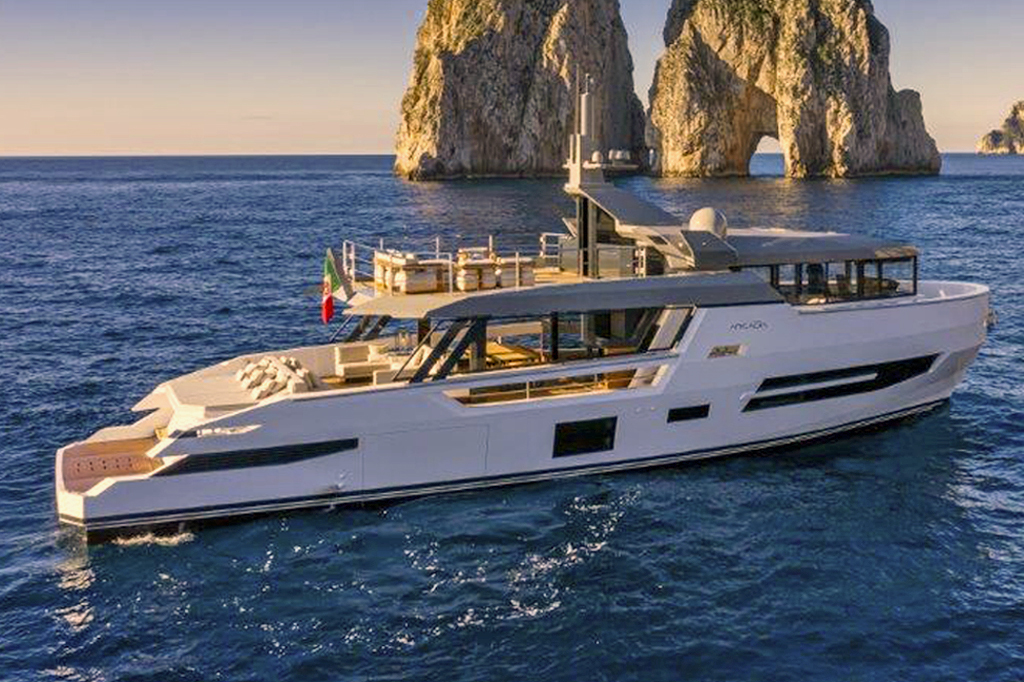 the Arcadia Yachts 80 XL yacht