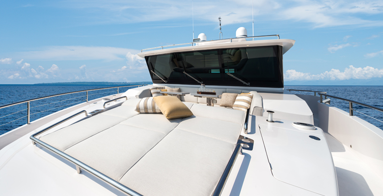 Horizon FD80 Yacht