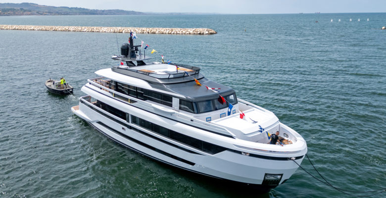 the yacht Super Mario is built by Extra Yachts