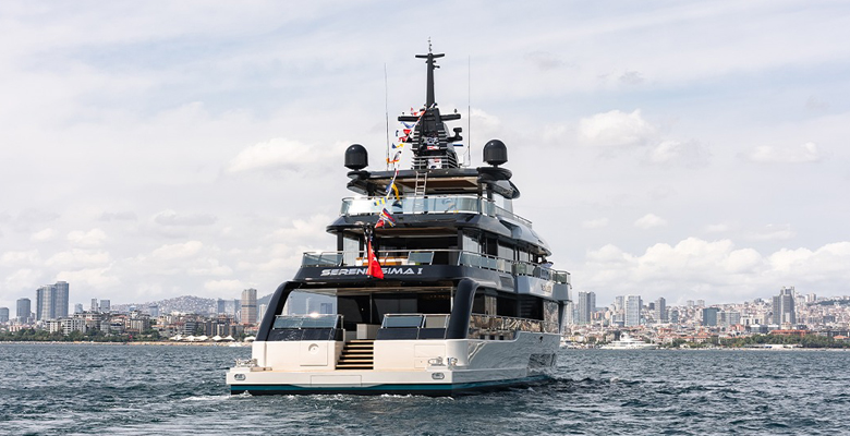 Mengi Yay launches the yacht Serenissima I