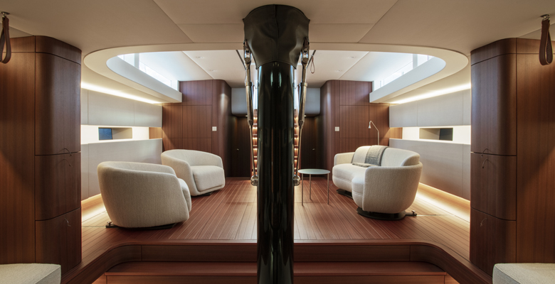 YYachts Y8 interior