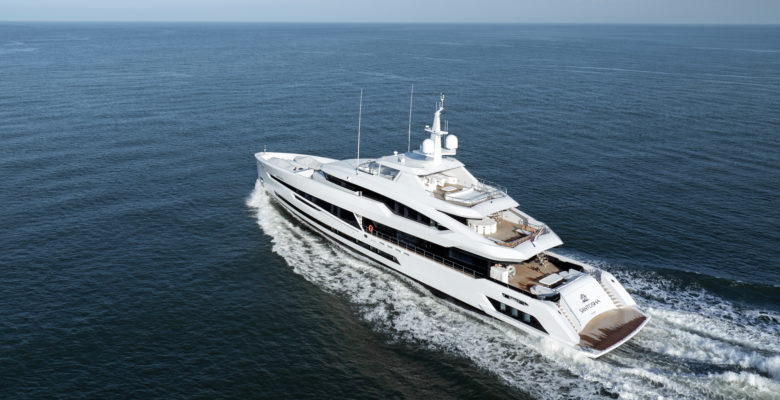 yacht Santosha is from Heesen Yachts