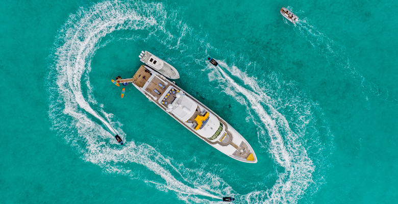 family-friendly Bahamas yacht charter jet skiing