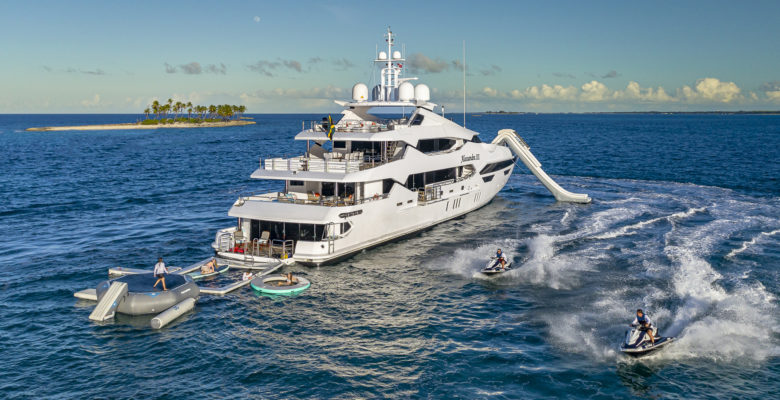 family-friendly Bahamas yacht charter experiences