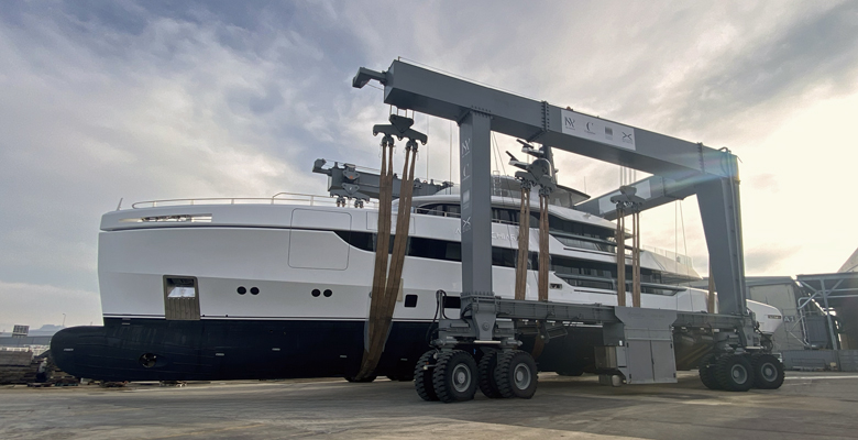 yacht Acqua Chiara launch