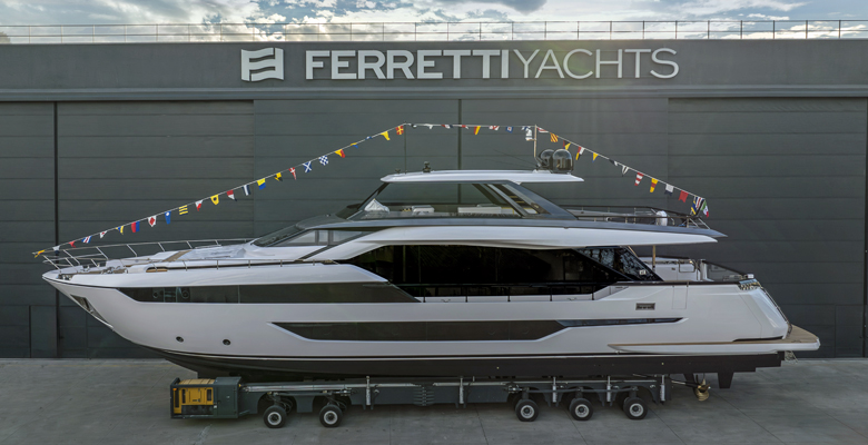 Ferretti Yachts 940 yacht hull 1