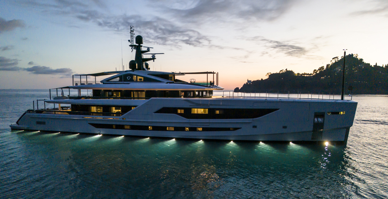 yacht Diamond Binta