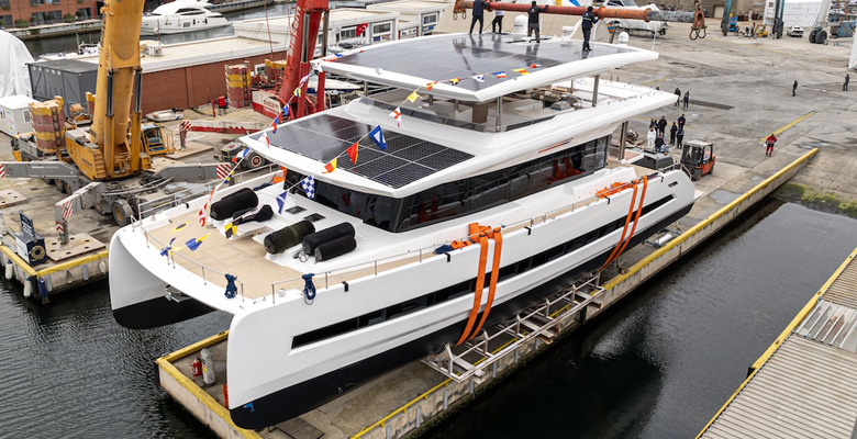 VisionF E Cat 80 yacht launch