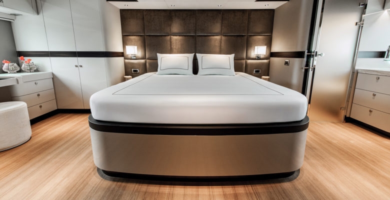 Zeelander 8 yacht Silver Dawn master