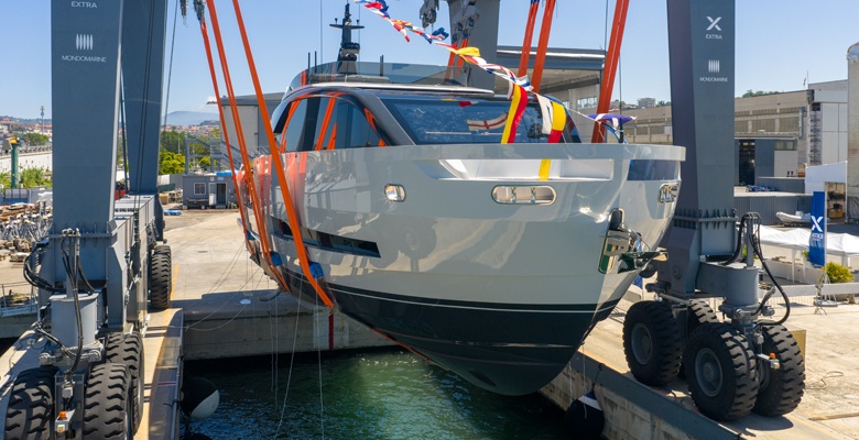 Extra X90 Fast yacht Ivanova