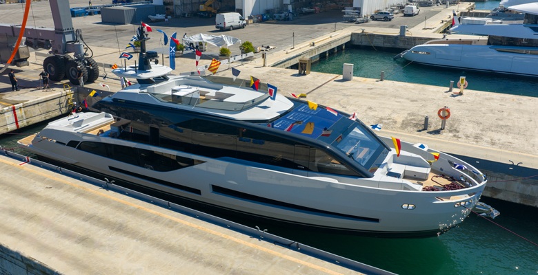 Extra X90 Fast yacht Ivanova launch