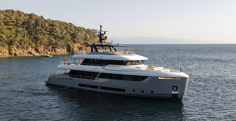 yacht Cabana