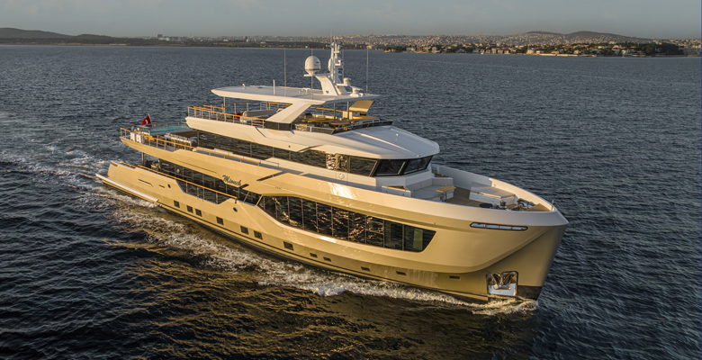 yacht Miouch