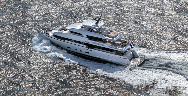 yacht Ad Astra