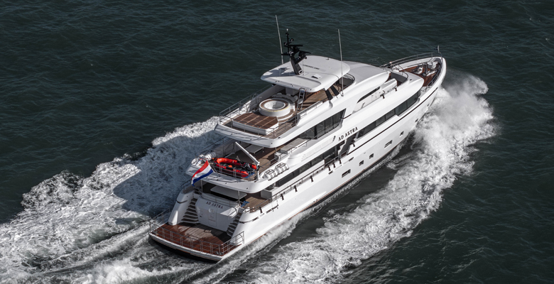 yacht Ad Astra