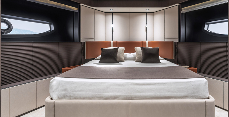 Ferretti Yachts 800 yacht VIP