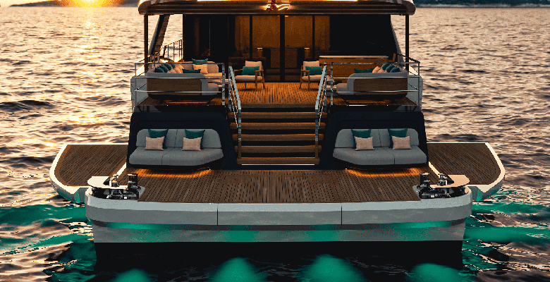 Mangusta GranSport 38 yacht aft