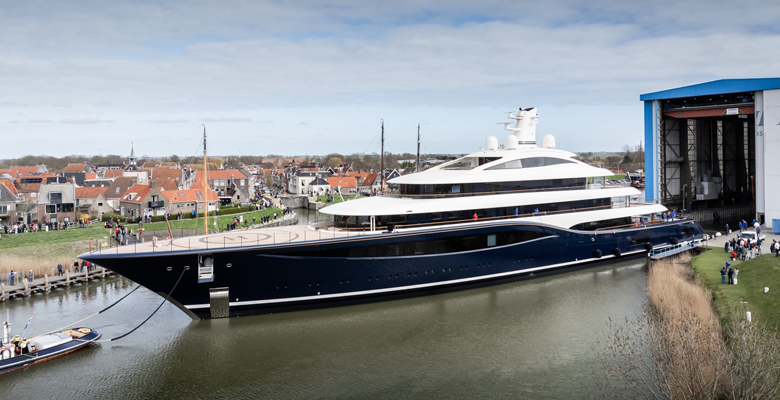 Feadship yacht Project 1014 launch