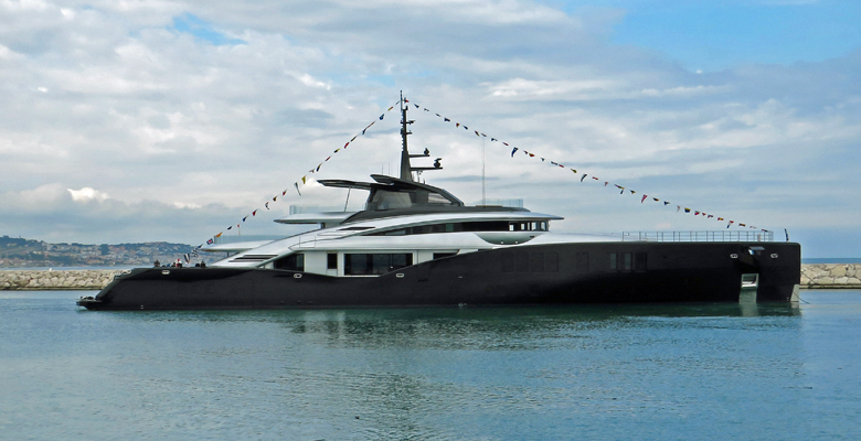 launch of yacht Sea Raider X